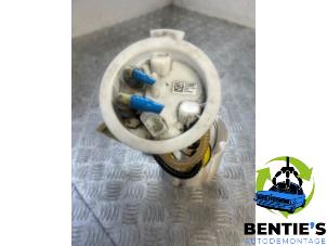 Gebruikte Benzinepomp BMW 1 serie (F40) 116d 1.5 12V TwinPower Prijs € 80,00 Margeregeling aangeboden door Bentie's autodemontage