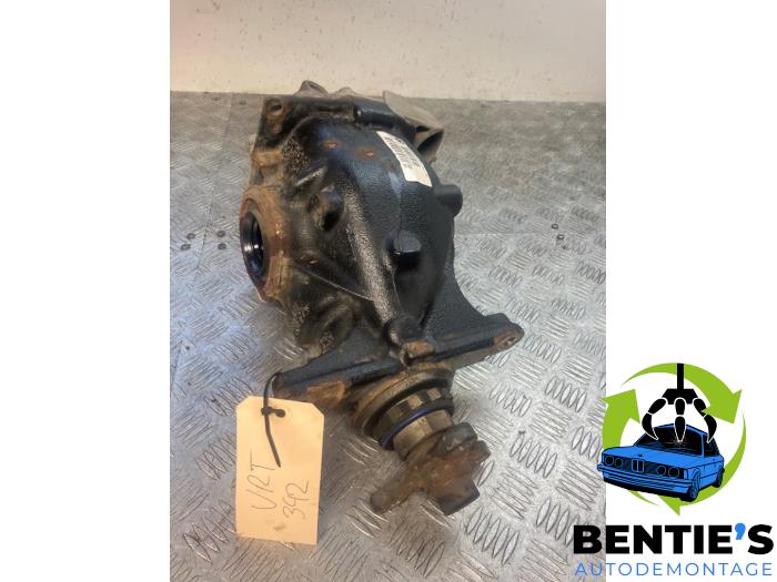 Gebruikte Cardanklok achter BMW 1 serie (F21) 116i 1.5 TwinPower 12V Prijs € 350,00 Margeregeling aangeboden door Bentie's autodemontage