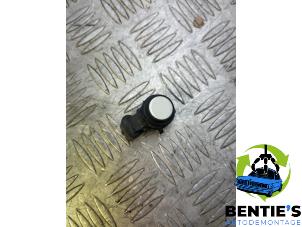 Gebruikte Parkeersensor BMW 1 serie (F21) 116i 1.5 TwinPower 12V Prijs € 20,00 Margeregeling aangeboden door Bentie's autodemontage