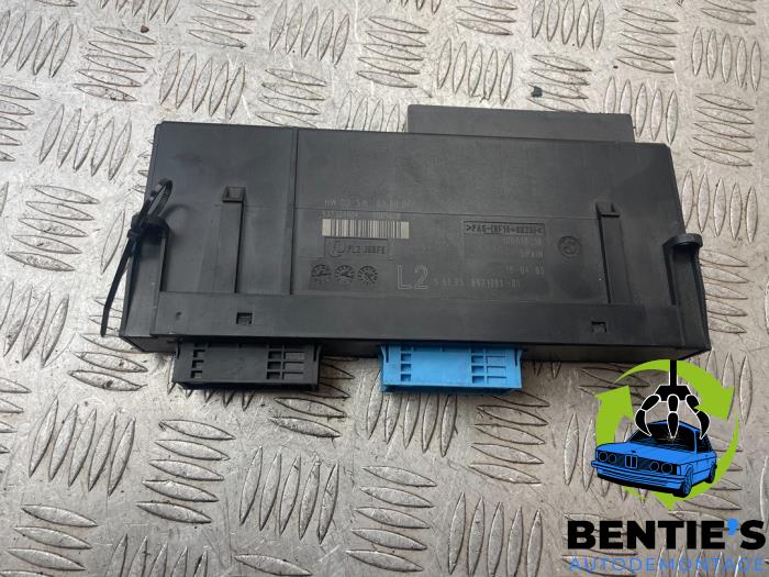 Gebruikte Module Bodycontrol BMW 1 serie (E87/87N) 118d 16V Prijs € 30,00 Margeregeling aangeboden door Bentie's autodemontage