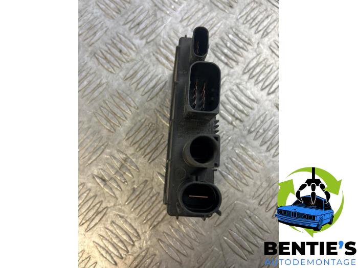 Gebruikte Boordcomputer BMW 1 serie (F21) 116i 1.5 TwinPower 12V Prijs € 20,00 Margeregeling aangeboden door Bentie's autodemontage