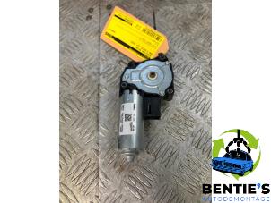 Gebruikte Schuifdak Motor BMW 3 serie (G20) 330e 2.0 TwinPower Turbo 16V Prijs € 42,35 Inclusief btw aangeboden door Bentie's autodemontage