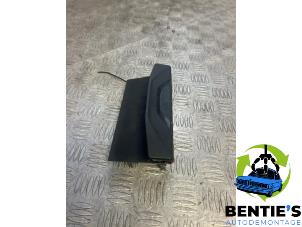 Gebruikte Draadloze oplader BMW 1 serie (F40) 116d 1.5 12V TwinPower Prijs € 100,00 Margeregeling aangeboden door Bentie's autodemontage