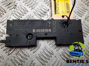 Gebruikte Antenne Versterker BMW 3 serie Touring (E91) 318i 16V Prijs € 175,00 Margeregeling aangeboden door Bentie's autodemontage