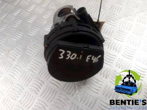 Gebruikte EGR Pomp BMW 3 serie (E46/4) 330i 24V Prijs € 50,00 Margeregeling aangeboden door Bentie's autodemontage
