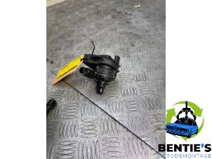 Gebruikte Extra waterpomp BMW 1 serie (F40) 118i 1.5 TwinPower 12V Prijs € 35,00 Margeregeling aangeboden door Bentie's autodemontage