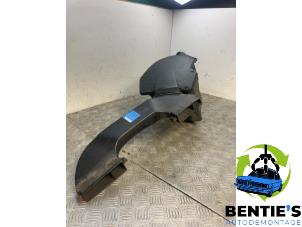 Gebruikte Luchtfilterhuis BMW 1 serie (E88) 125i 24V Prijs € 75,00 Margeregeling aangeboden door Bentie's autodemontage