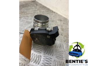 Gebruikte Gasklephuis BMW 4 serie (F32) 420i xDrive 2.0 Turbo 16V Prijs € 50,00 Margeregeling aangeboden door Bentie's autodemontage