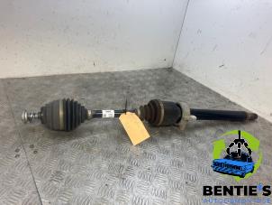 Gebruikte Homokineetas rechts-voor BMW 2 serie Active Tourer (F45) 218d 2.0 TwinPower Turbo 16V Prijs € 200,00 Margeregeling aangeboden door Bentie's autodemontage