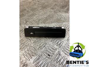 Gebruikte Schakelaar BMW 4 serie (F32) 420i xDrive 2.0 Turbo 16V Prijs € 35,00 Margeregeling aangeboden door Bentie's autodemontage