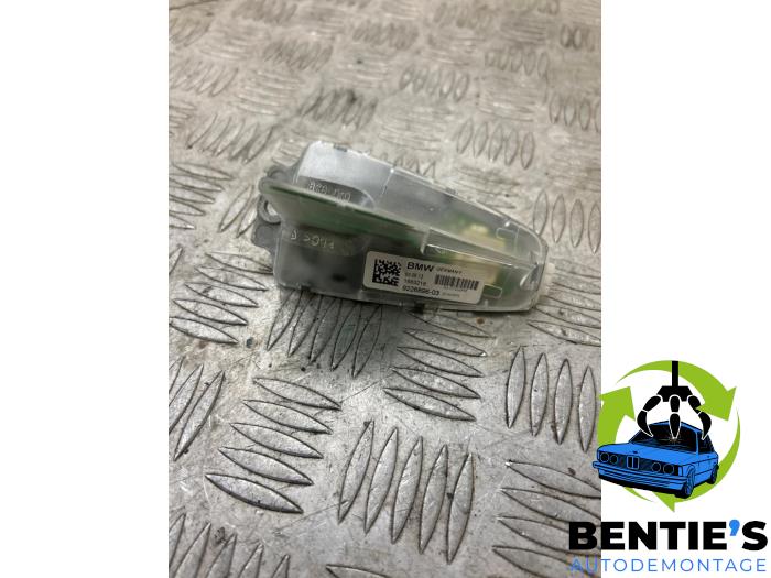 Gebruikte Antenne BMW 3 serie Touring (F31) 320d 2.0 16V EfficientDynamicsEdition Prijs € 25,00 Margeregeling aangeboden door Bentie's autodemontage