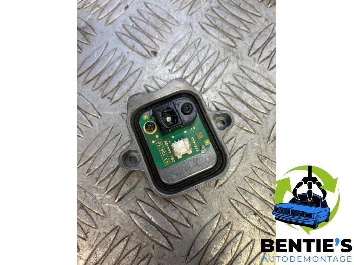 Daglicht LED module van een BMW 3 serie (F30) 318d 2.0 16V 2018