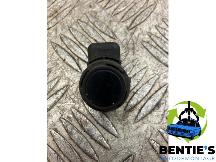 PDC Sensor van een BMW 2 serie Active Tourer (F45) 218d 2.0 TwinPower Turbo 16V 2014