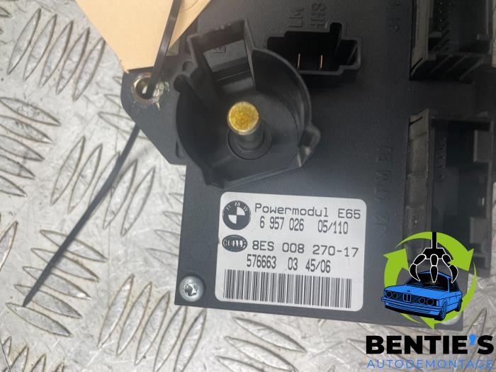 Stroomverdeler van een BMW 7 serie (E65/E66/E67) 745d 4.4 V8 32V 2006