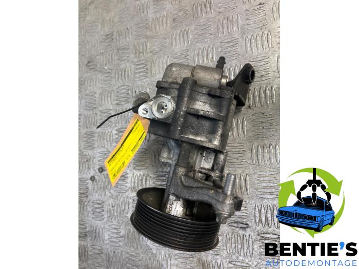 Gebruikte Servopomp BMW 5 serie Gran Turismo (F07) 535i 24V TwinPower Turbo Prijs € 250,00 Margeregeling aangeboden door Bentie's autodemontage