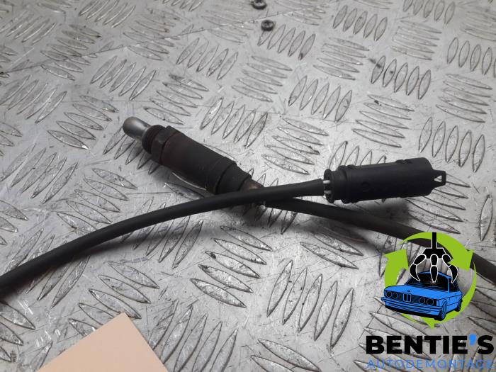Lambda Sonde van een BMW X5 (E53) 3.0 24V 2003