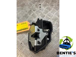 Gebruikte Slotmechaniek Portier 2Deurs rechts BMW 4 serie (F32) 420i xDrive 2.0 Turbo 16V Prijs € 45,00 Margeregeling aangeboden door Bentie's autodemontage