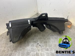 Gebruikte Luchtfilterhuis BMW 3 serie (F30) 318d 2.0 16V Prijs € 90,00 Margeregeling aangeboden door Bentie's autodemontage