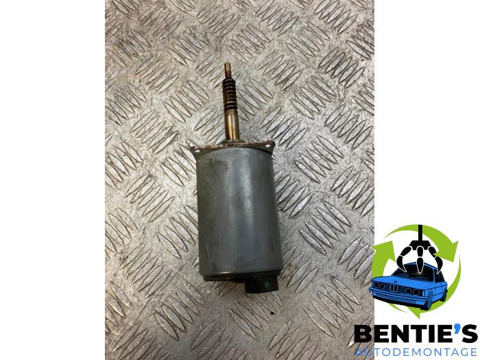 Gebruikte Nokkenas Verstelling BMW 7 serie (E65/E66/E67) 750i,Li 4.8 32V Prijs € 80,00 Margeregeling aangeboden door Bentie's autodemontage