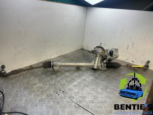 Gebruikte Stuurhuis Bekrachtigd BMW 1 serie (F40) 118d 2.0 16V Prijs € 750,00 Margeregeling aangeboden door Bentie's autodemontage