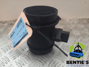 Gebruikte Luchtmassameter BMW 7 serie (E65/E66/E67) 735i,Li 3.6 V8 32V Prijs € 50,00 Margeregeling aangeboden door Bentie's autodemontage