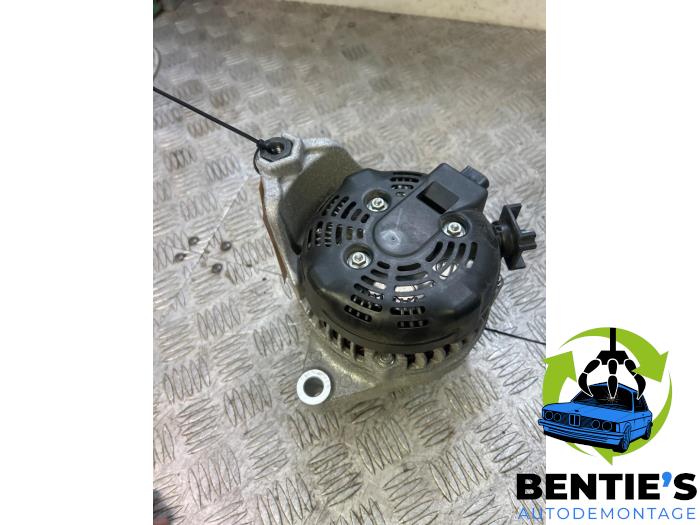 Dynamo van een BMW 2 serie (F22) 218d 2.0 16V 2016