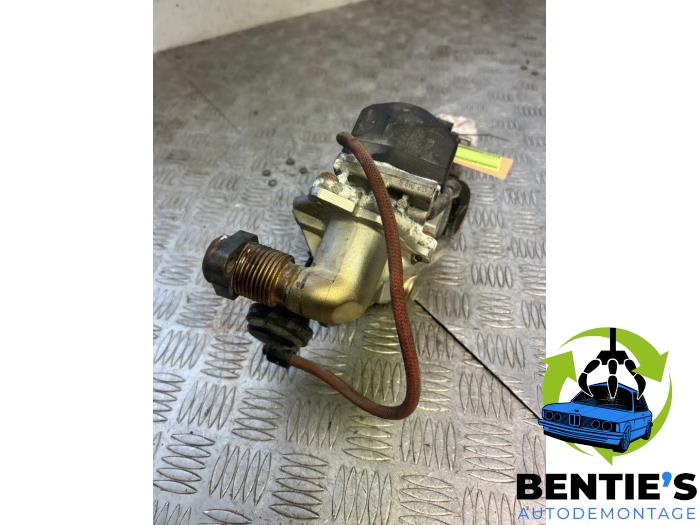 Gebruikte EGR Klep BMW 1 serie (F20) 116d 1.6 16V Efficient Dynamics Prijs € 100,00 Margeregeling aangeboden door Bentie's autodemontage