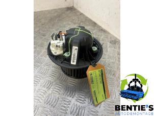 Gebruikte Kachel Ventilatiemotor BMW 1 serie (E88) 118i 16V Prijs € 40,00 Margeregeling aangeboden door Bentie's autodemontage
