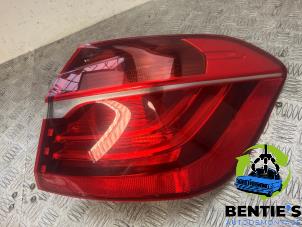 Gebruikte Achterlicht rechts BMW 2 serie Active Tourer (F45) 216d 1.5 TwinPower Turbo 12V Prijs € 100,00 Margeregeling aangeboden door Bentie's autodemontage