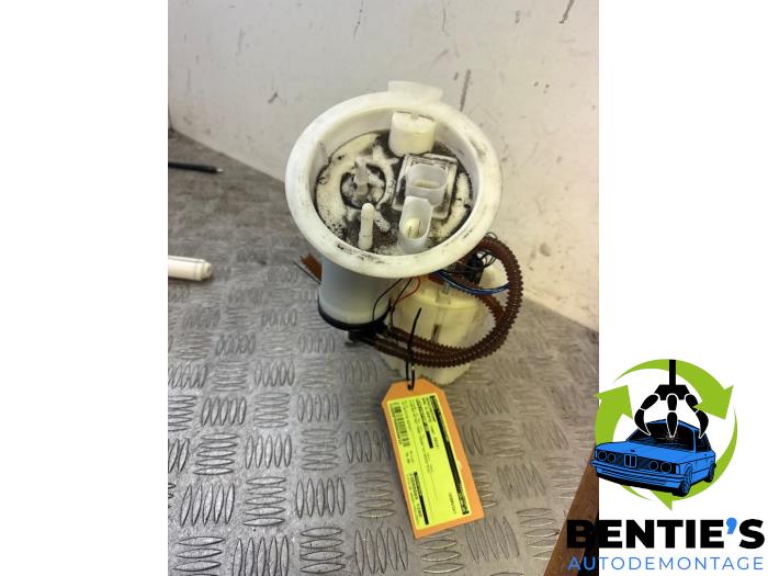 Gebruikte Benzinepomp BMW 3 serie (F30) 316i 1.6 16V Prijs € 75,00 Margeregeling aangeboden door Bentie's autodemontage