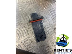 Gebruikte Luchthoeveelheidsmeter BMW 1 serie (F40) 118i 1.5 TwinPower 12V Prijs € 45,00 Margeregeling aangeboden door Bentie's autodemontage