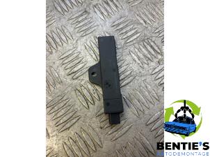 Gebruikte Keyless entry antenne BMW 1 serie (F40) 118d 2.0 16V Prijs € 30,00 Margeregeling aangeboden door Bentie's autodemontage