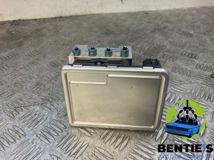 Gebruikte ABS Pomp BMW 1 serie (F40) 120i 2.0 TwinPower 16V Prijs € 375,00 Margeregeling aangeboden door Bentie's autodemontage