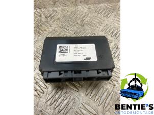 Gebruikte Computer Kachel BMW 4 serie (F32) 420i xDrive 2.0 Turbo 16V Prijs € 45,00 Margeregeling aangeboden door Bentie's autodemontage