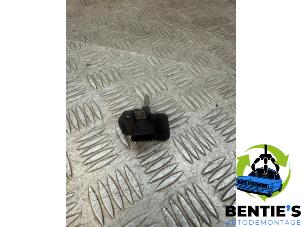 Gebruikte Luchtmassameter BMW X1 (U11) xDrive 25e 1.5 TwinPower Turbo 12V Prijs € 60,00 Margeregeling aangeboden door Bentie's autodemontage