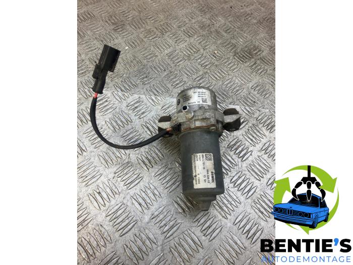 Gebruikte Vacuumpomp Rembekrachtiging BMW 3 serie (F30) 330e Prijs € 100,00 Margeregeling aangeboden door Bentie's autodemontage