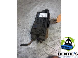 Gebruikte Handrem motor BMW 7 serie (F01/02/03/04) 750i,Li,LiS V8 32V Prijs € 150,00 Margeregeling aangeboden door Bentie's autodemontage