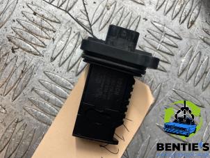 Gebruikte Luchtmassameter BMW 1 serie (F21) 114i 1.6 16V Prijs € 20,00 Margeregeling aangeboden door Bentie's autodemontage