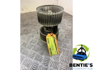 Gebruikte Kachel Ventilatiemotor BMW X3 (E83) 2.0 16V Prijs € 50,00 Margeregeling aangeboden door Bentie's autodemontage