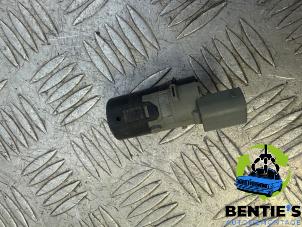 Gebruikte Sensor PDC BMW X3 (E83) 2.0 16V Prijs € 25,00 Margeregeling aangeboden door Bentie's autodemontage