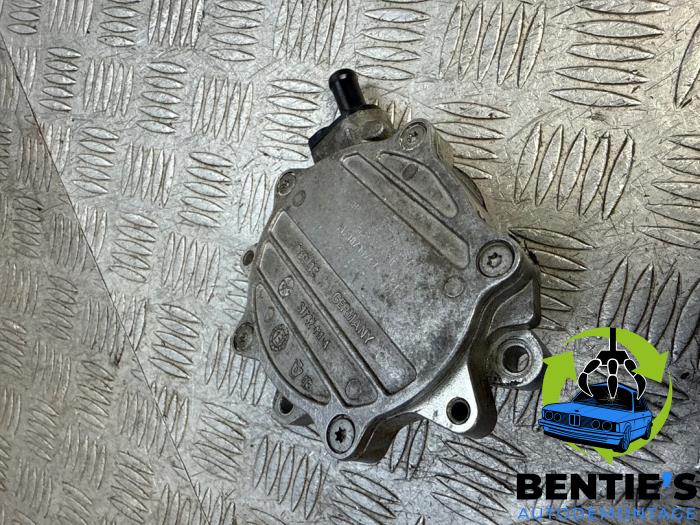 Gebruikte Vacuumpomp Rembekrachtiging BMW 3 serie Compact (E46/5) 316ti 16V Prijs € 75,00 Margeregeling aangeboden door Bentie's autodemontage