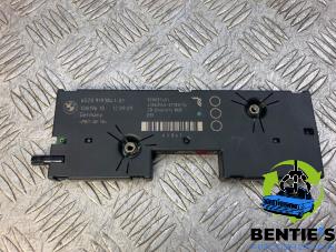 Gebruikte Antenne Versterker BMW 3 serie Touring (E91) 318i 16V Prijs € 175,00 Margeregeling aangeboden door Bentie's autodemontage