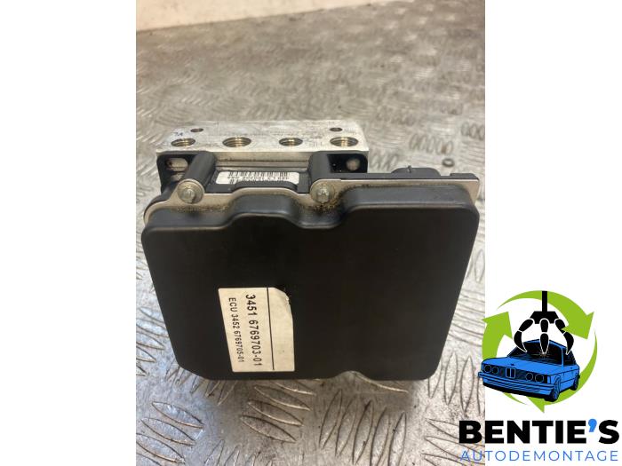 Gebruikte ABS Pomp BMW 5 serie Touring (E61) 530i 24V Prijs € 100,00 Margeregeling aangeboden door Bentie's autodemontage