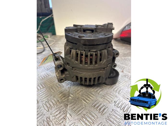 Gebruikte Dynamo BMW 1 serie (E87/87N) 118i 16V Prijs € 50,00 Margeregeling aangeboden door Bentie's autodemontage
