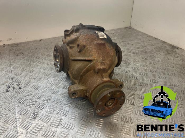 Gebruikte Cardanklok achter BMW 3 serie Touring (E46/3) 325i 24V Prijs € 250,00 Margeregeling aangeboden door Bentie's autodemontage