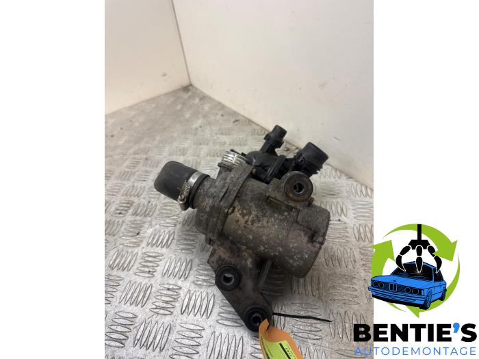 Waterpomp van een BMW 1 serie (E87/87N) 116i 1.6 16V 2009