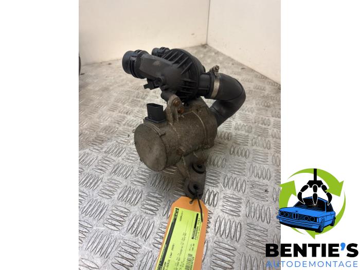 Gebruikte Waterpomp BMW 1 serie (E87/87N) 116i 1.6 16V Prijs € 100,00 Margeregeling aangeboden door Bentie's autodemontage