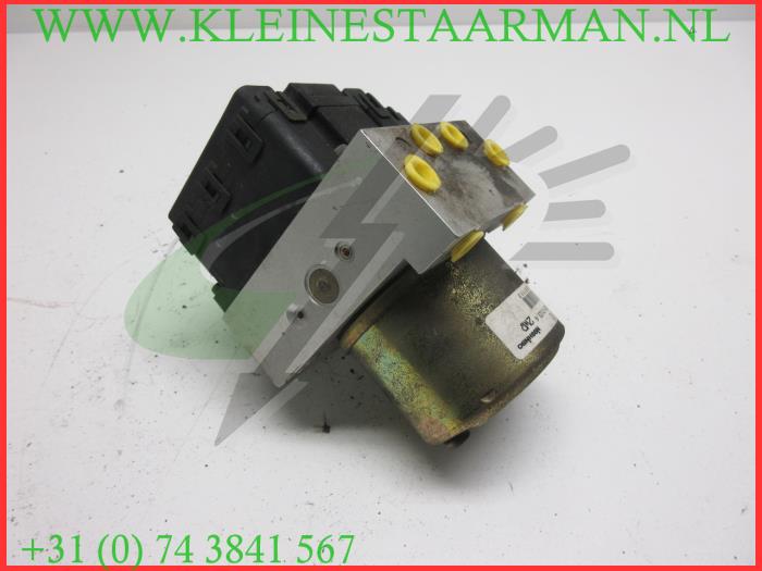 Gebruikte Subframe Ford Fiesta 5 (JD/JH) 1.4 TDCi Prijs op aanvraag aangeboden door Autonet Test (Alexander)