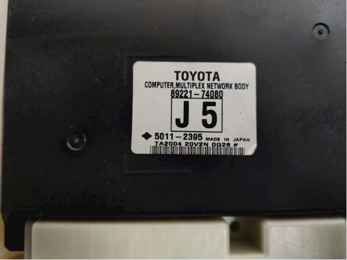 Kontaktslot + computer van een Toyota iQ 1.0 12V VVT-i 2013