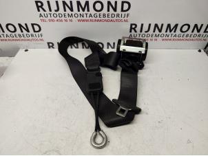 Gebruikte Veiligheidsgordel rechts-voor Opel Corsa D 1.4 16V Twin Port LPG Prijs € 30,00 Margeregeling aangeboden door Autodemontage Rijnmond BV